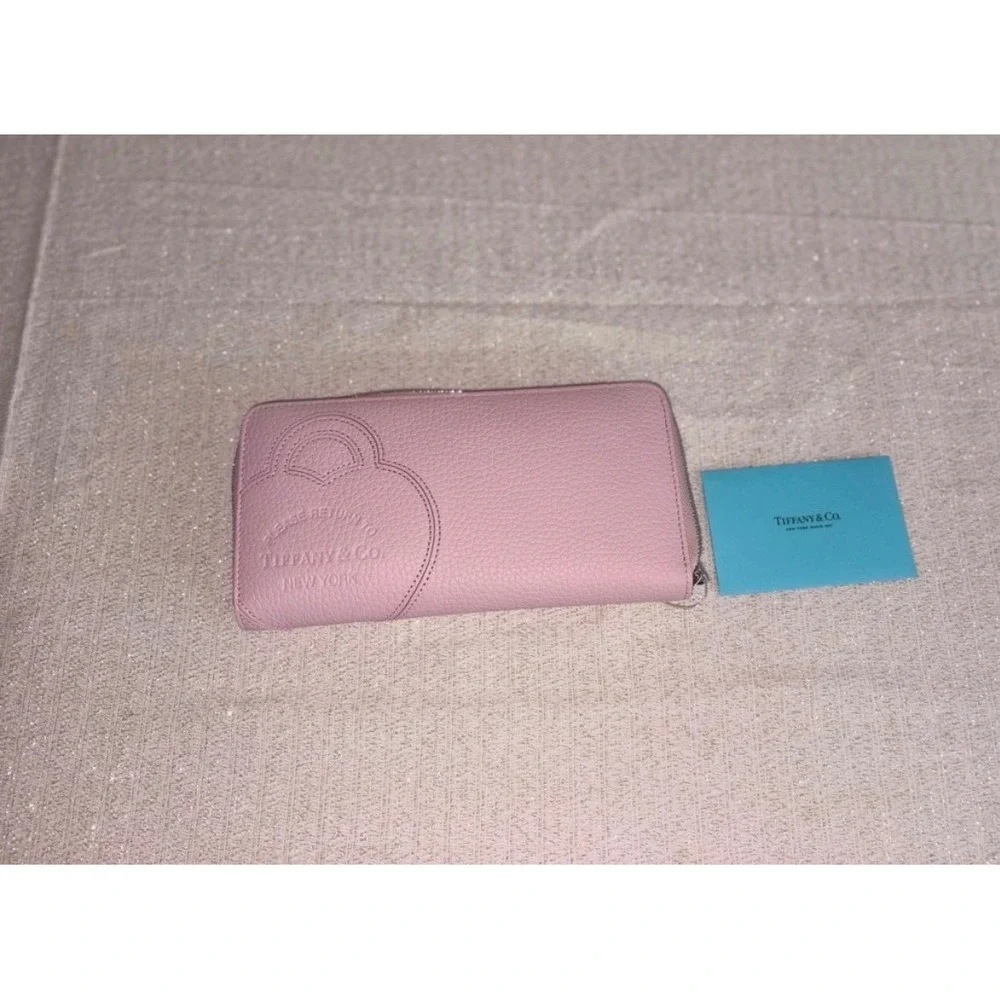 Tiffany & Co Return to Tiffany Wallet OS Pink New Pebbled Leather Zip Around